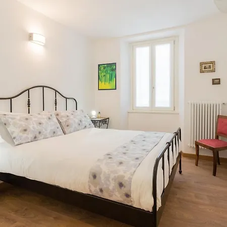 Da Pia In Historycal Centre By Rent * كومو