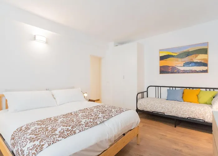 Appartement Da Pia In Historycal Centre By Rent Como